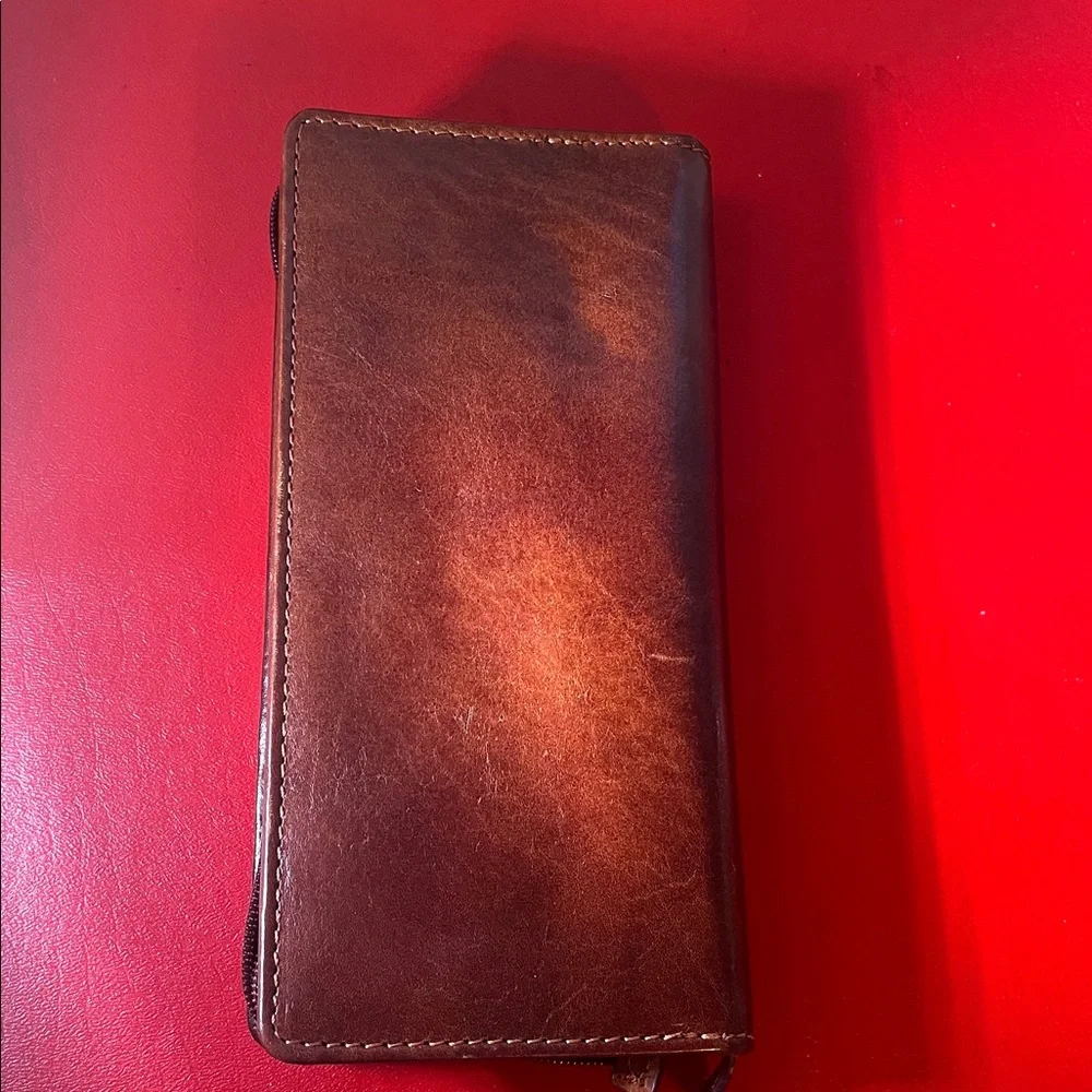 La selle Roma, the Old Angler Leather Brown Leather travel Wallet 9.25”L 4.75”W
